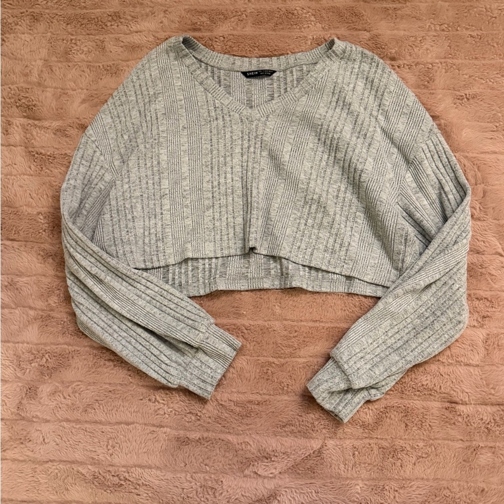 SHEIN Gray Ribbed Crop Top